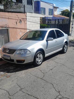 VOLKSWAGEN BORA 2.0 MI 8V FLEX 4P AUTOMÁTICO